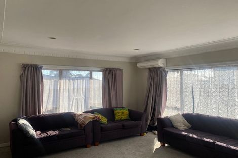 Photo of property in 28 Grove Road, Papakura, 2110