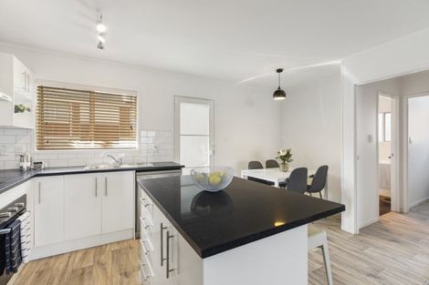 Photo of property in 2/121 Gardner Avenue, New Lynn, Auckland, 0600