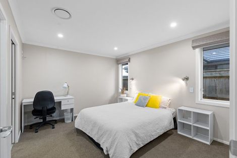 Photo of property in 4 Cyprus Place, Fitzherbert, Palmerston North, 4410