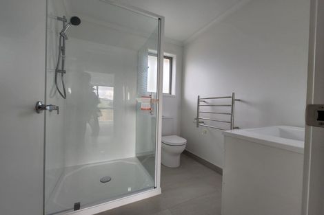 Photo of property in 24 Urumaraki Avenue, Helensville, 0800