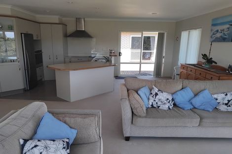 Photo of property in 101 Oriental Parade, Papamoa Beach, Papamoa, 3118