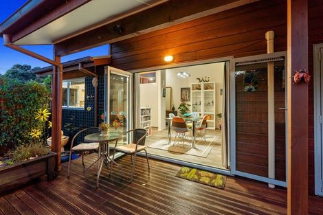 Photo of property in 82 Te Moana Road, Waikanae Beach, Waikanae, 5036