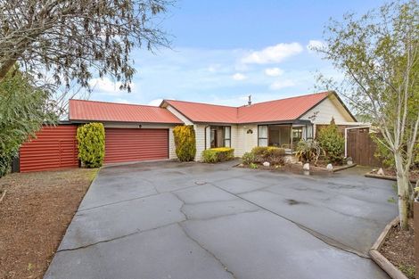 Photo of property in 126 Royal Park Drive, Parklands, Christchurch, 8083