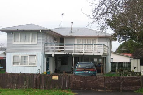 Photo of property in 2/19 Albert Street, Papakura, 2110