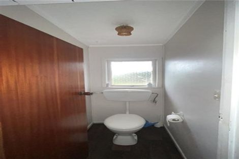 Photo of property in 17 Archmillen Avenue, Pakuranga Heights, Auckland, 2010