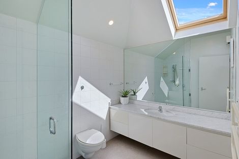 Photo of property in 39 Thornycroft Street, Fendalton, Christchurch, 8052