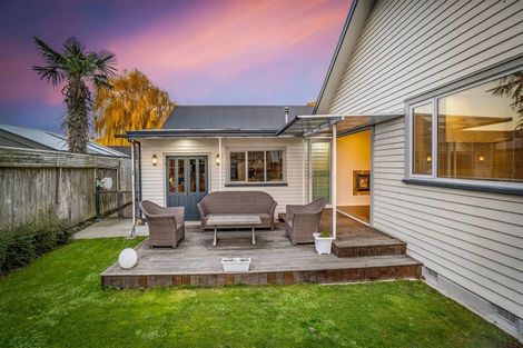 Photo of property in 139 Centaurus Road, Saint Martins, Christchurch, 8022