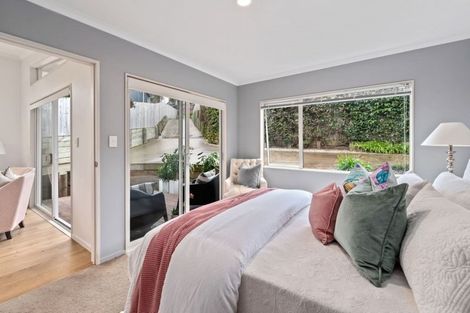 Photo of property in 9 Tobago Place, Sunnynook, Auckland, 0620