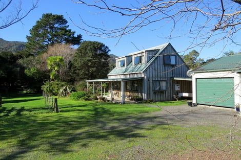 Photo of property in 30 Colville Road, Coromandel, 3506