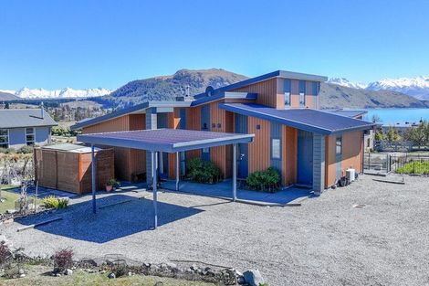 Photo of property in 1 Manning Place, Lake Tekapo, 7999