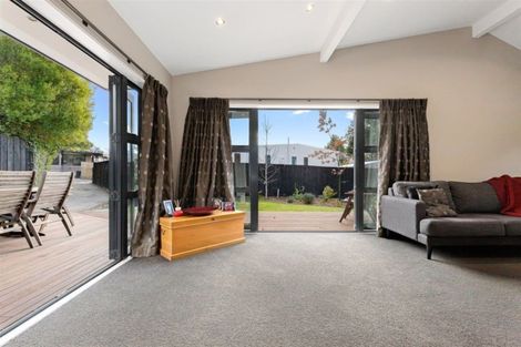 Photo of property in 77 Landsdowne Terrace, Cashmere, Christchurch, 8022