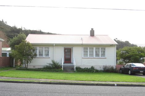 Photo of property in 32 Judd Crescent, Naenae, Lower Hutt, 5011