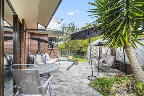 Photo of property in 11 Sunset Close, Western Heights, Hamilton, 3200