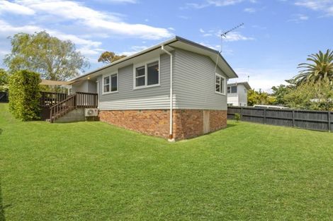 Photo of property in 59 Barrys Road, Glendene, Auckland, 0602