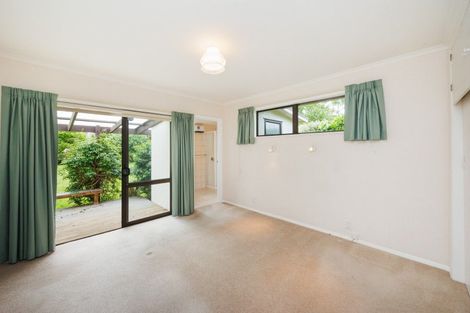 Photo of property in 12 Athlone Place, Hokowhitu, Palmerston North, 4410