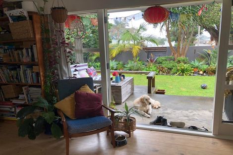 Photo of property in 11 Roretana Drive, Athenree, Katikati, 3177