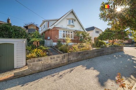 Photo of property in 17 Leven Street, Roslyn, Dunedin, 9010