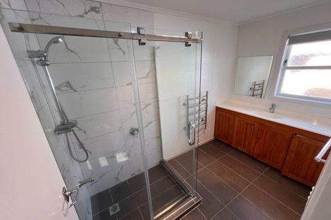 Photo of property in 6 Braeburn Place, Takanini, 2112