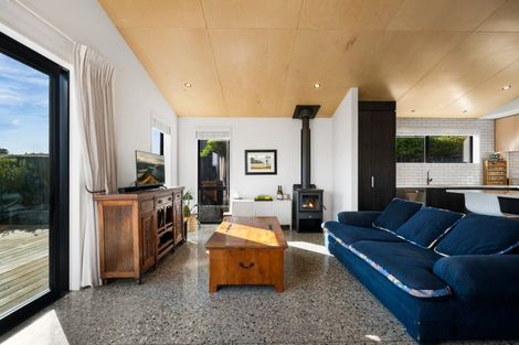 Photo of property in 6 Mcneil Crescent, Wanaka, 9305