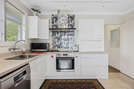 Photo of property in 8 Nyton Place, Bryndwr, Christchurch, 8053