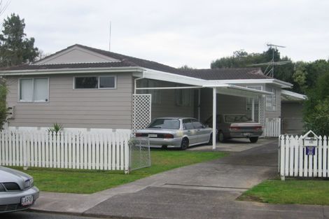 Photo of property in 15 Lipton Grove, Opaheke, Papakura, 2113