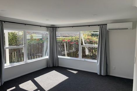 Photo of property in 2/22 Gladys Avenue, Glenfield, Auckland, 0629