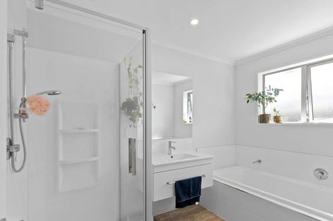 Photo of property in 4 Urihia Street, Marshland, Christchurch, 8083