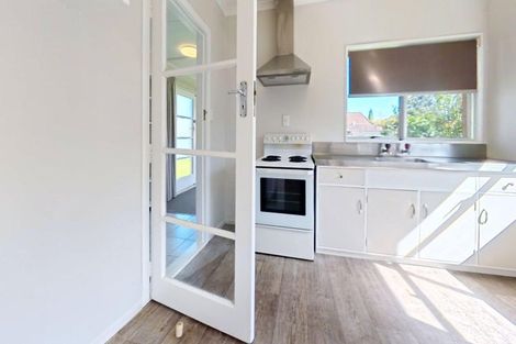 Photo of property in 8 Arthur Grove, Waikanae, 5036