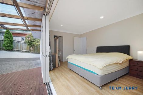 Photo of property in 2/9 Mccrystal Avenue, Bucklands Beach, Auckland, 2012