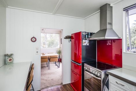 Photo of property in 10 Michael Road, Paraparaumu Beach, Paraparaumu, 5032