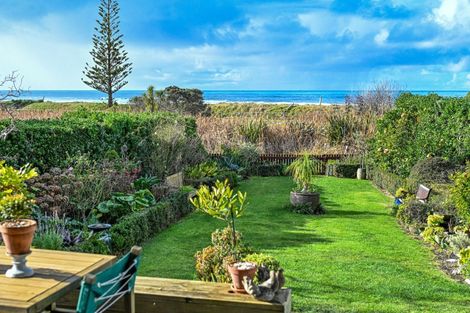 Photo of property in 96 Harper Road, Waimarama, Havelock North, 4294