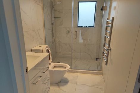 Photo of property in 2/16 William Roberts Road, Pakuranga, Auckland, 2010