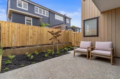 Photo of property in 1092a Great North Road, Point Chevalier, Auckland, 1022