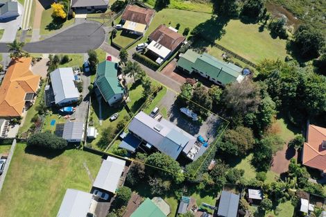 Photo of property in 117 Everitt Crescent, Whangamata, 3620