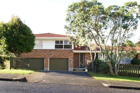 Photo of property in 6 Tanglewood Place, Cockle Bay, Auckland, 2014