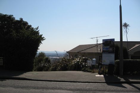 Photo of property in 1/19 Longhurst Terrace Cashmere Christchurch City