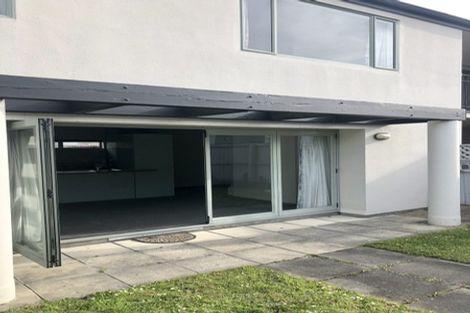 Photo of property in 2/19 Hills Road, Edgeware, Christchurch, 8013