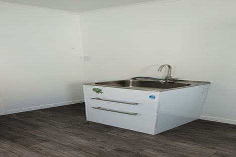 Photo of property in 76b Eliot Street, New Plymouth, 4310