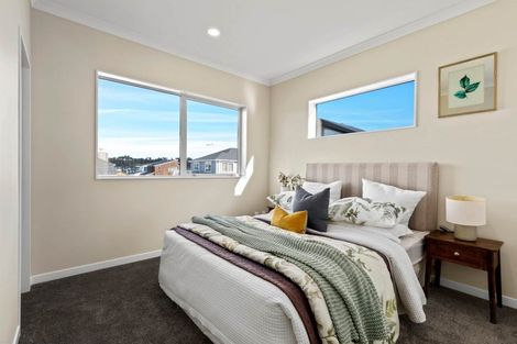 Photo of property in 4 Fender Place, Long Bay, Auckland, 0630