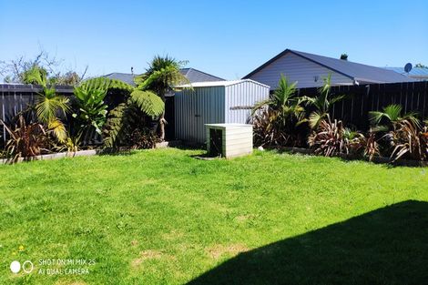 Photo of property in 15 Kelman Road, Kelston, Auckland, 0602