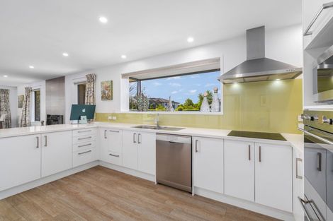 Photo of property in 12 Condell Avenue, Papanui, Christchurch, 8053