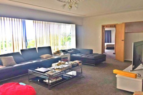 Photo of property in 459 East Coast Road, Murrays Bay, Auckland, 0630