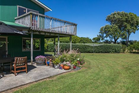Photo of property in 33 Orua Lane, Hot Water Beach, Whitianga, 3591