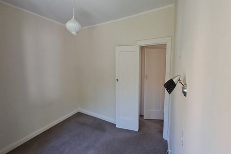 Photo of property in 11 Melrose Road, Island Bay, Wellington, 6023