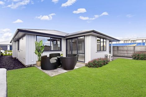 Photo of property in 4 Kainga Lane, Whenuapai, Auckland, 0618