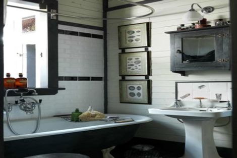 Photo of property in 1 Robertson Street, Russell, 0202