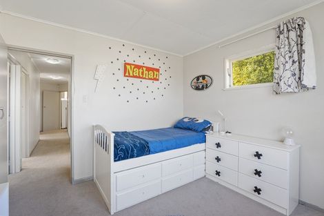 Photo of property in 6 Wairau Place, Kelvin Grove, Palmerston North, 4414