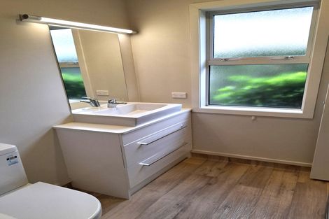 Photo of property in 25 Chateau Crescent, Rangatira Park, Taupo, 3330