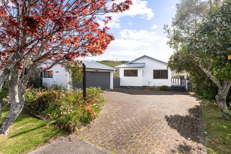 Photo of property in 135 Everitt Crescent, Whangamata, 3620