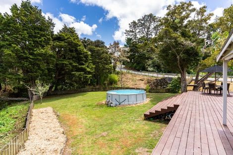 Photo of property in 17 Franklin Road, Paparoa, 0571